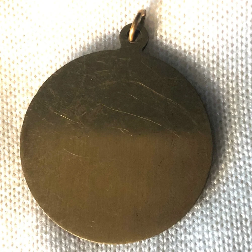 VOLLEYBALL PENDANT MEDAL BRASS TONE VINTAGE CHARM